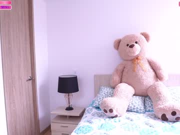 webcam girl dani_moore live cam image #3179600