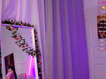 webcam girl holliwould_ live cam image #5882898