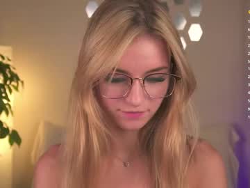 webcam girl my_little_pollly live cam image #13008218