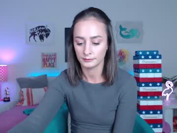 webcam girl holihurricane live cam image #3700658