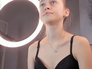 webcam girl darling_dreamer live cam image #7052346