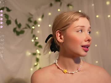 webcam girl april_blush live cam image #11617418