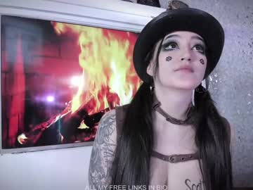 webcam girl charlotte_germanotta_ live cam image #10314347