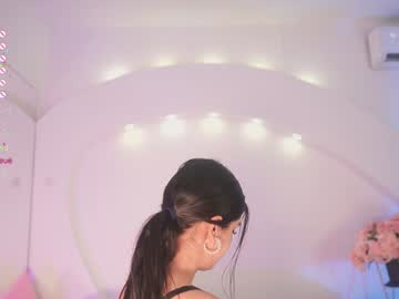 webcam girl emilylittle live cam image #10539820
