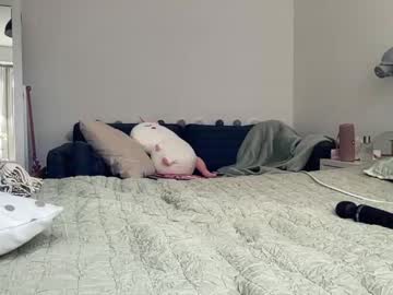 webcam girl strawberryjamx live cam image #439817