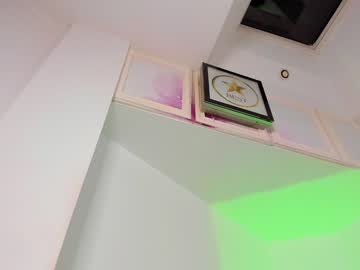 webcam girl hotskinnyx live cam image #6700062
