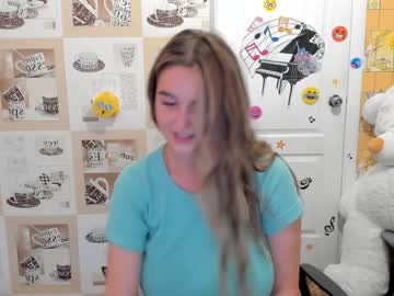 webcam girl emmika_ live cam image #3169260