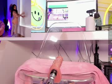 webcam girl lau__1 live cam image #7112034
