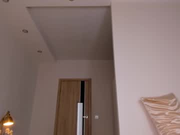 webcam girl roxy_blue_eyed_ live cam image #10109691