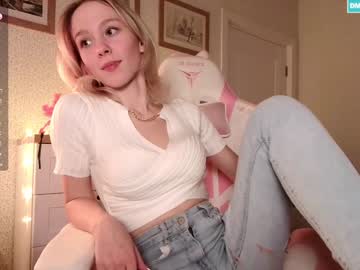 webcam girl yourlilian live cam image #11464143