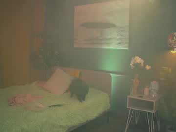 webcam girl lolly_bella_ live cam image #564255