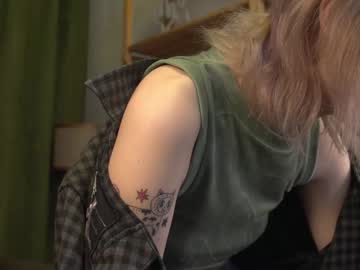 webcam girl tiff_tea live cam image #11201549