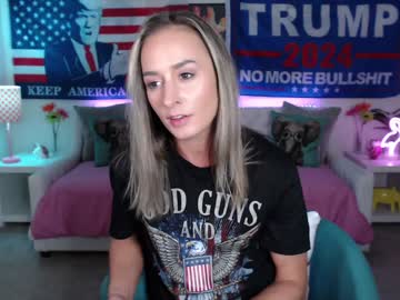 webcam girl holihurricane live cam image #10390180