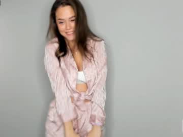 webcam girl brittcubitt live cam image #8706732