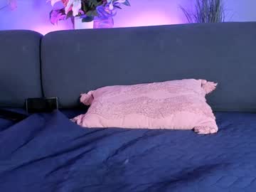 webcam girl littlee33 live cam image #4855308