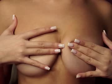 webcam girl emilybatee live cam image #12109119