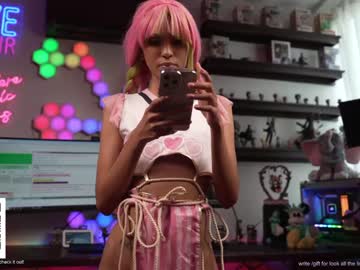 webcam girl amnie_ live cam image #8532044