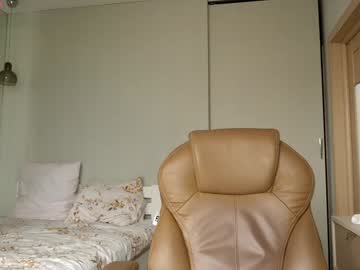 webcam girl ronny_ponny live cam image #12995226