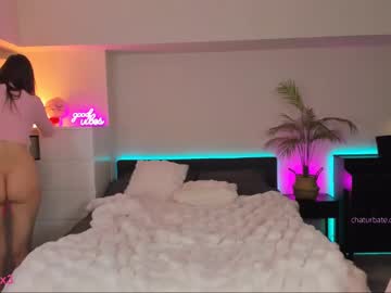 webcam girl uwuxo live cam image #8020871