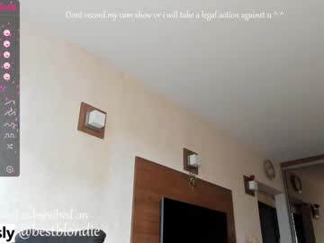 webcam girl bestblondiiecb live cam image #3176759