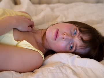 webcam girl ellaa91 live cam image #1895882