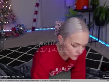webcam girl petitebrat live cam image #7938642