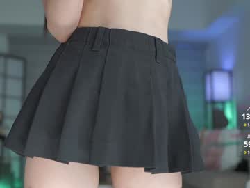 webcam girl belle_adrienne live cam image #11255776