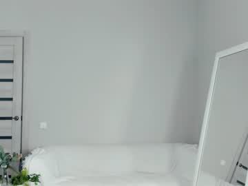 webcam girl scarlett_711 live cam image #1410573