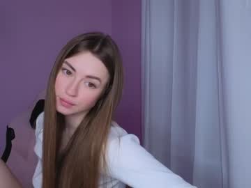 webcam girl strawberryjamx live cam image #5170293