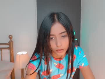 webcam girl gummy_bear7 live cam image #3149964