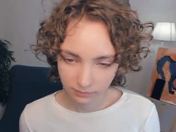 webcam girl cutee_curls live cam image #10128688