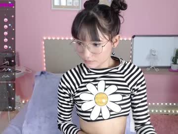 webcam girl little_effy18 live cam image #2013886