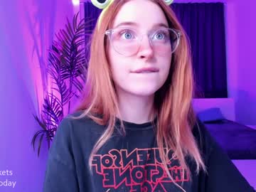 webcam girl pocketrocket_ live cam image #345086