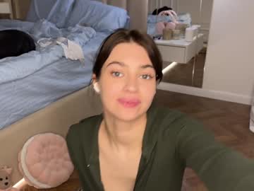 webcam girl cuteelsa_ live cam image #11636603