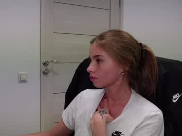 webcam girl abby_laker live cam image #11529643