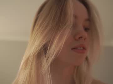 webcam girl bibi_it_is live cam image #12148781