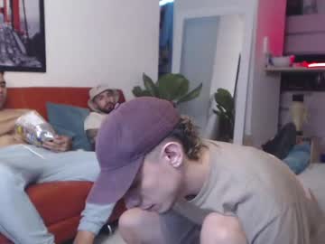 webcam man fratguysonline live cam image #3531399