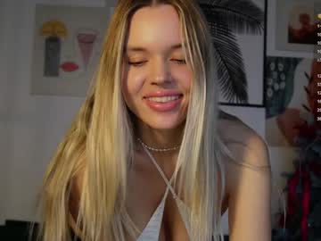 webcam girl corni__ live cam image #11574297