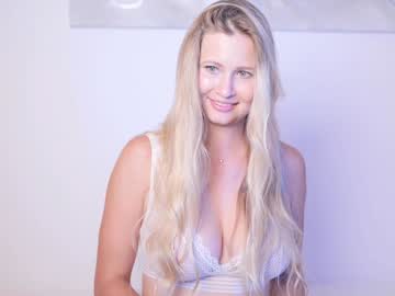 webcam girl stella_and_stephan live cam image #10203471