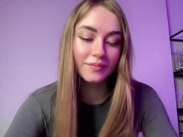 webcam girl strawberryjamx live cam image #4865297