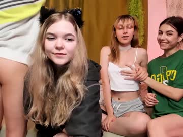 webcam girl the_pretty_poison live cam image #2978045