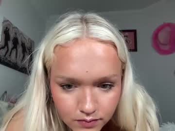 webcam girl cherrygumlive live cam image #8975024
