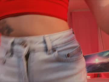 webcam girl emmi_rosee live cam image #8876119