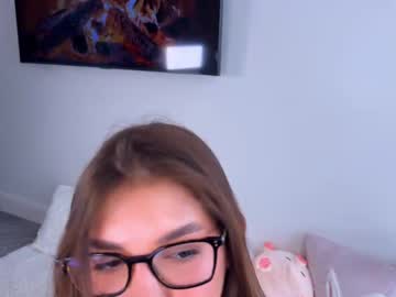 webcam girl canikissyou_ live cam image #12735115