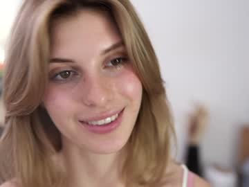 webcam girl refined_style live cam image #10384756