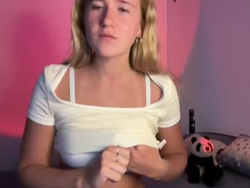 webcam girl itsssosierra live cam image #11905429