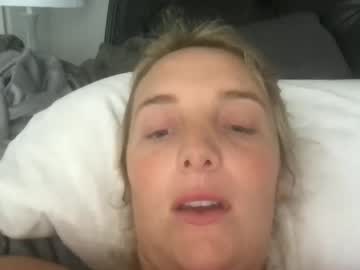 webcam girl sweetpeachyqueen live cam image #6331149