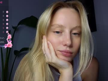 webcam girl callme_star live cam image #9539750