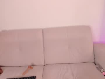 webcam girl daphne_cooper1 live cam image #12686608