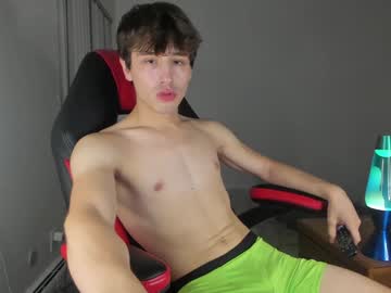 webcam man kroddy1985 live cam image #9814292